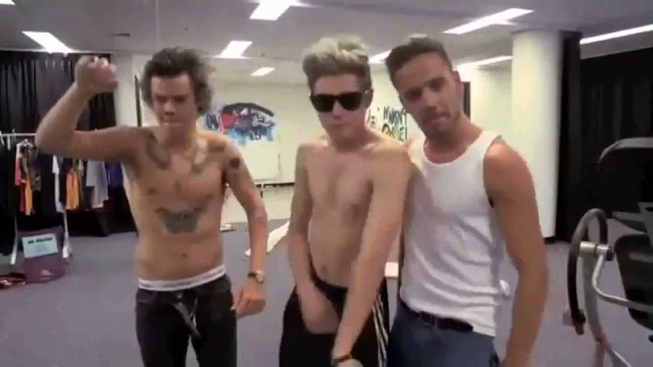 1D Day - One Direction dancing to Talk Dirty To Me [HD] - YouTube