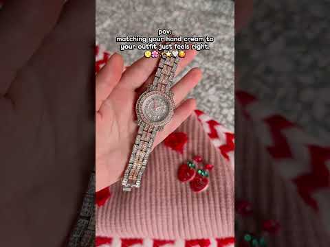 Demiki touch for a better day.✨🥰🍊 #trending #selfcare #christmas #skincare #cozy #winter #viral