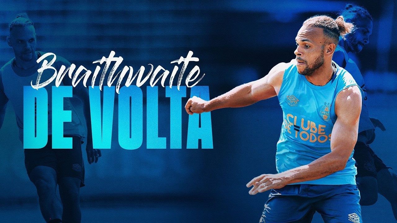 BRAITHWAITE CELEBRA RETORNO AOS TREINOS