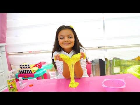 Masal and and her mom made a shiny slime