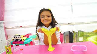 Masal and and her mom made a shiny slime