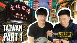 Rating foods at SHILIN Night Market!