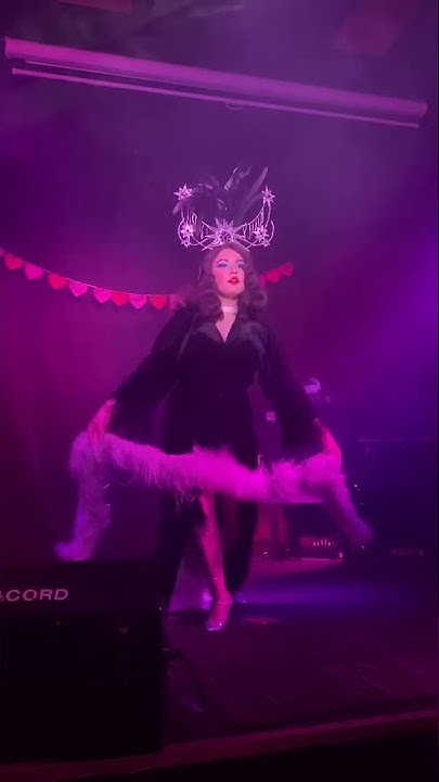 Бурлеск шоу Burlesque Nest в Москве, выступление Anastasia Lion💖 ...