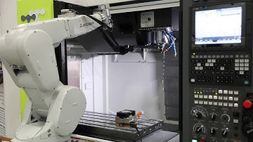 Tongtai VP-10 Close Up of VMC w Mitsubishi RV-13 Robot Loading & Unloading