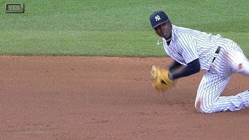 LAA@NYY: Gregorius makes great stop, gets forceout