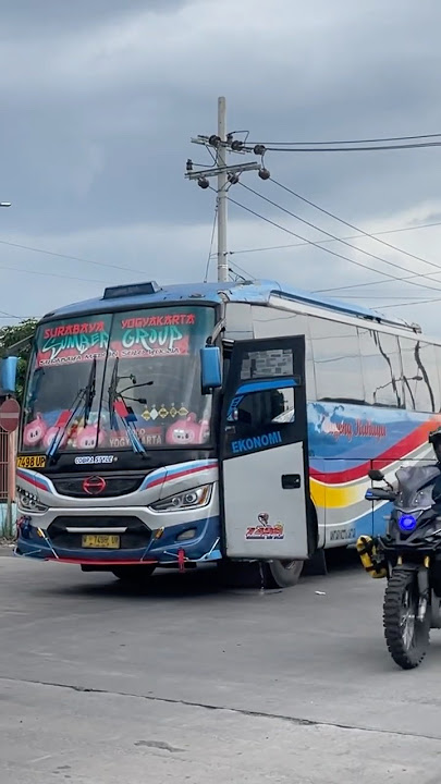 Sugeng Rahayu W 7498 UP ekonomi #teloletbus #terminalbus #bus #sr #sugengrahayu
