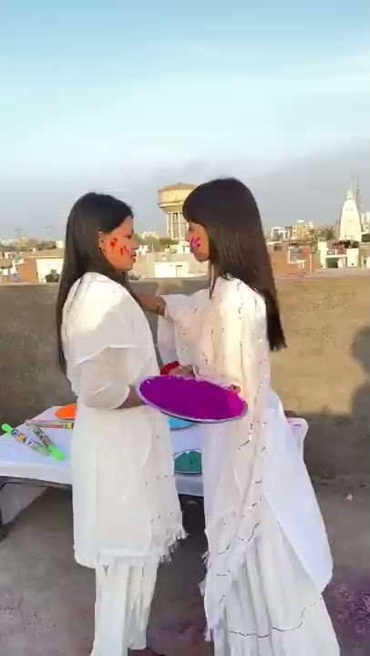 Girls Holi boys Holi 😅#shorts #ytshorts #youtubeshorts | MONISH TAILOR