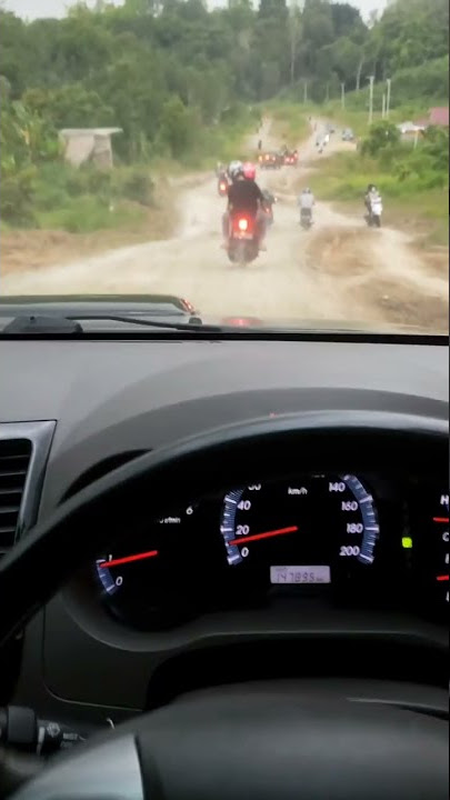 Mentahan buat story wa ig. naik mobil di jalan rusak #shorts