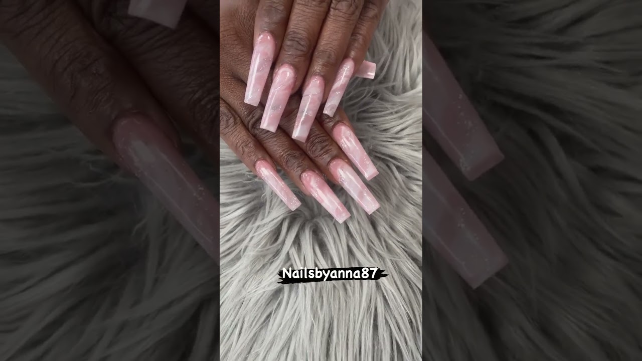 Pink nails 