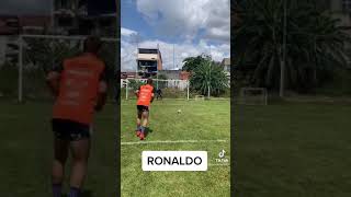 Juninho Manella Batendo Pênalti Estilo Cr7