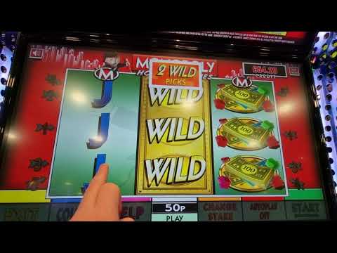 I Stayed in the Cheapest Room at PARIS Hotel in Las Vegas.. 馃