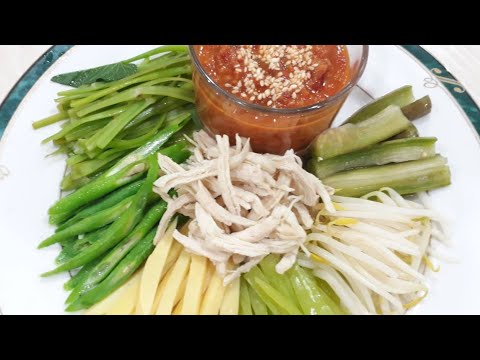 ยำทวาย อาหารโบราณที่หาทานยากน๊า by คุณ ป้า ปอมปอม - YouTube ยำทวาย อาหารโบราณที่หาทานยากน๊า By คุณ ป้า ปอมปอม - Youtube