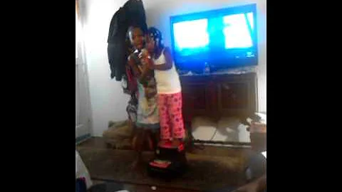 Latonya n Ladayshia singn happy birthday to me