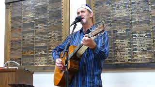 Stuart Markus Performing Hazy Shade Of Winter at Congregation Beth Israel