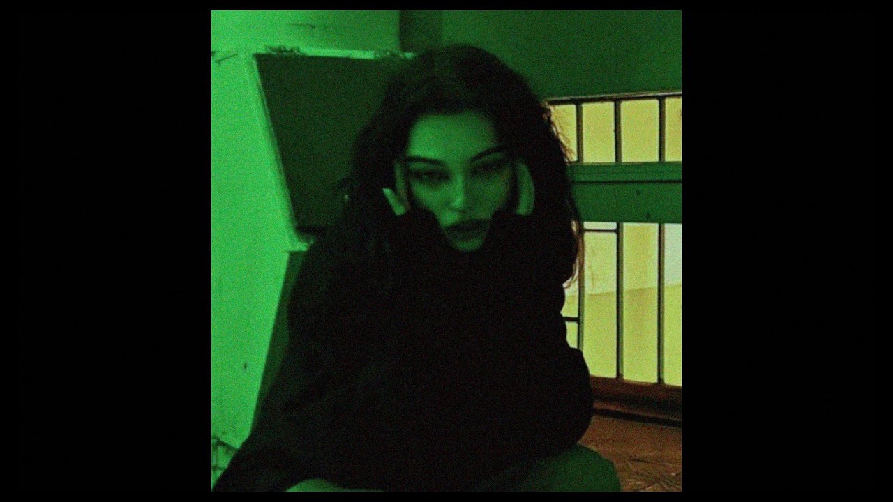 (FREE) 6lack Type Beat - ''Watching''