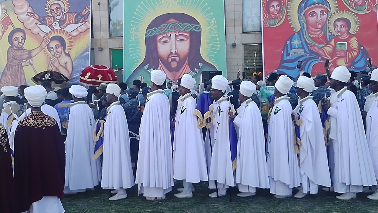 ልደት ሰላም ለአጽፋረ እዴከ ዘሕበሪሆን ፀዓዳ በምግባር ወግዕዝ እለ ይትወሓዳ ኢየሱስ ክርስቶስ ምስፍና አባሉ ለይሁዳ ለመንግሥትከ ሰፋኒት እንዘይትመሃለሉአውዳ