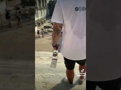 The story of a rakı drinking man. #meyhane #summerdrink #anason #holiday #summer