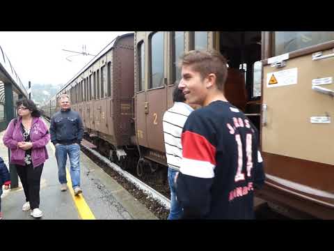 02   IN ARRIVO SUL PRIMO BINARIO IL TRENO STORICO