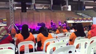 Wahida And Aidil - Price Tag