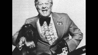 Jerry Clower - Coon Huntin' with a Wheel Barrow