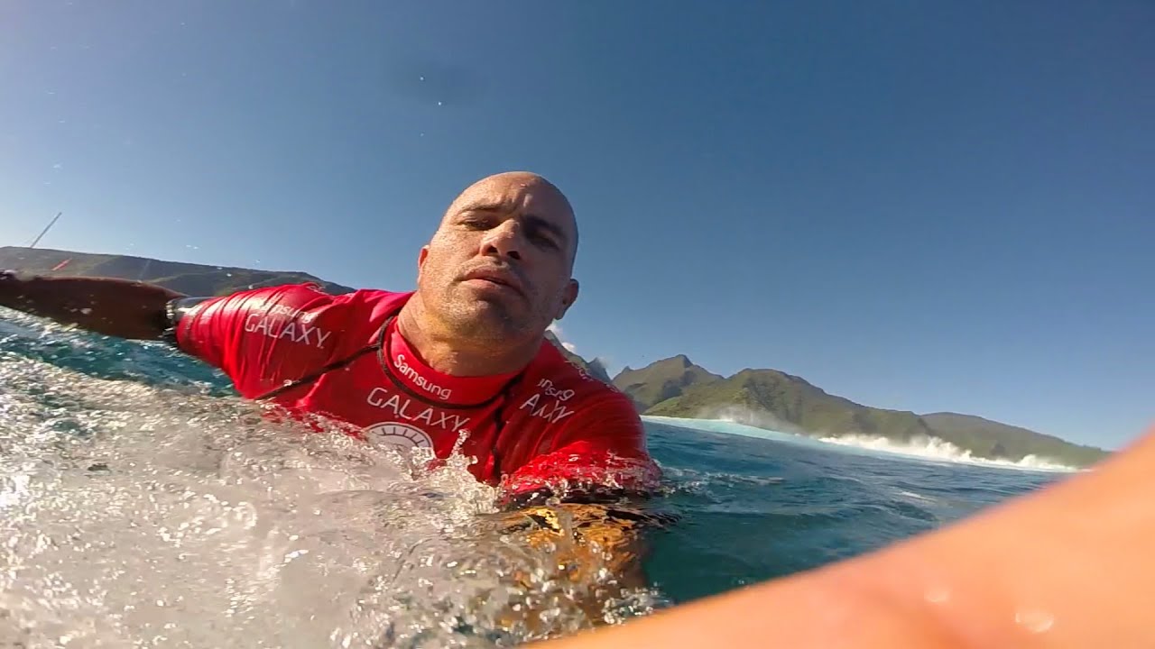 GoPro Kelly Slater Rocks a GoPro in Competition Teahupo'o Tahiti