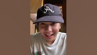 live iqbaal ramadhan menyapa fans dan ngobrol