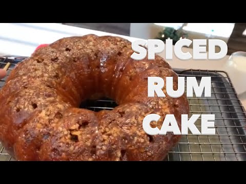 how-to-make-easy-delicious-spiced-rum-cake-for-the-holiday