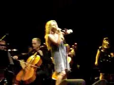 Lucie Silvas, Breathe in @heineken music hall