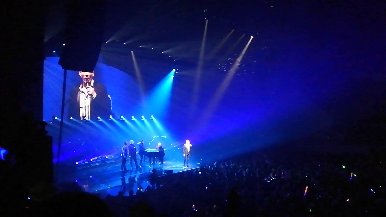 Star 80 country hall de liège - YouTube