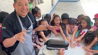 Nitrógeno líquido para sorbetes, festejando a los niños en su día.