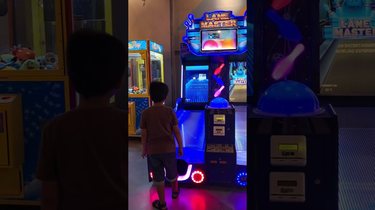 Me divertindo muito no Game Station do Shopping. 