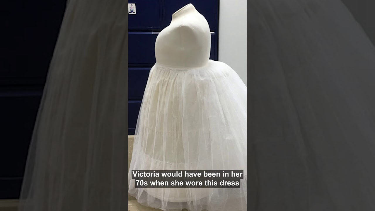 London's Fashion Alphabet | M - Mourning wear