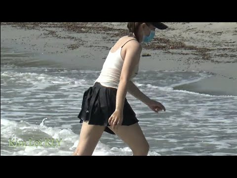 Video Em Gái Miền Tây Tắm Biển Rất Đẹp, Và Vô Cùng Duyên... - youtube