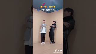 جيهوب و جين يرقصان على أغنية life goes on على Tik tok تحديث BTS تحدي تيك توك