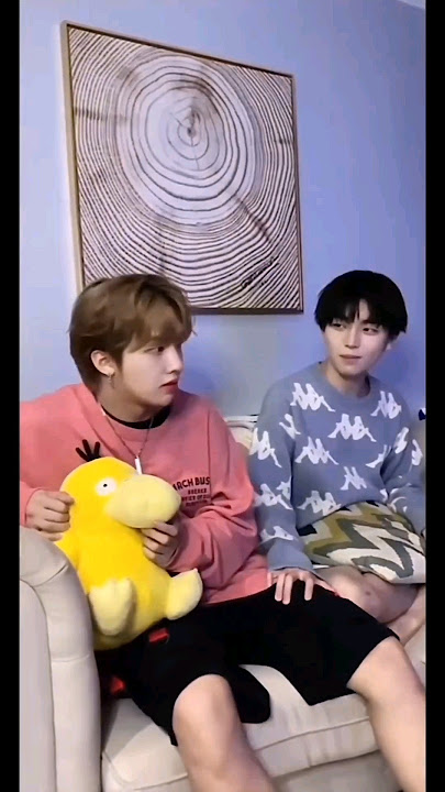 Two boys in a room🤭💏 #bl #boyslove ##kleyttonherivelto #blseries #lgbt #prank #bledit #lovekiss