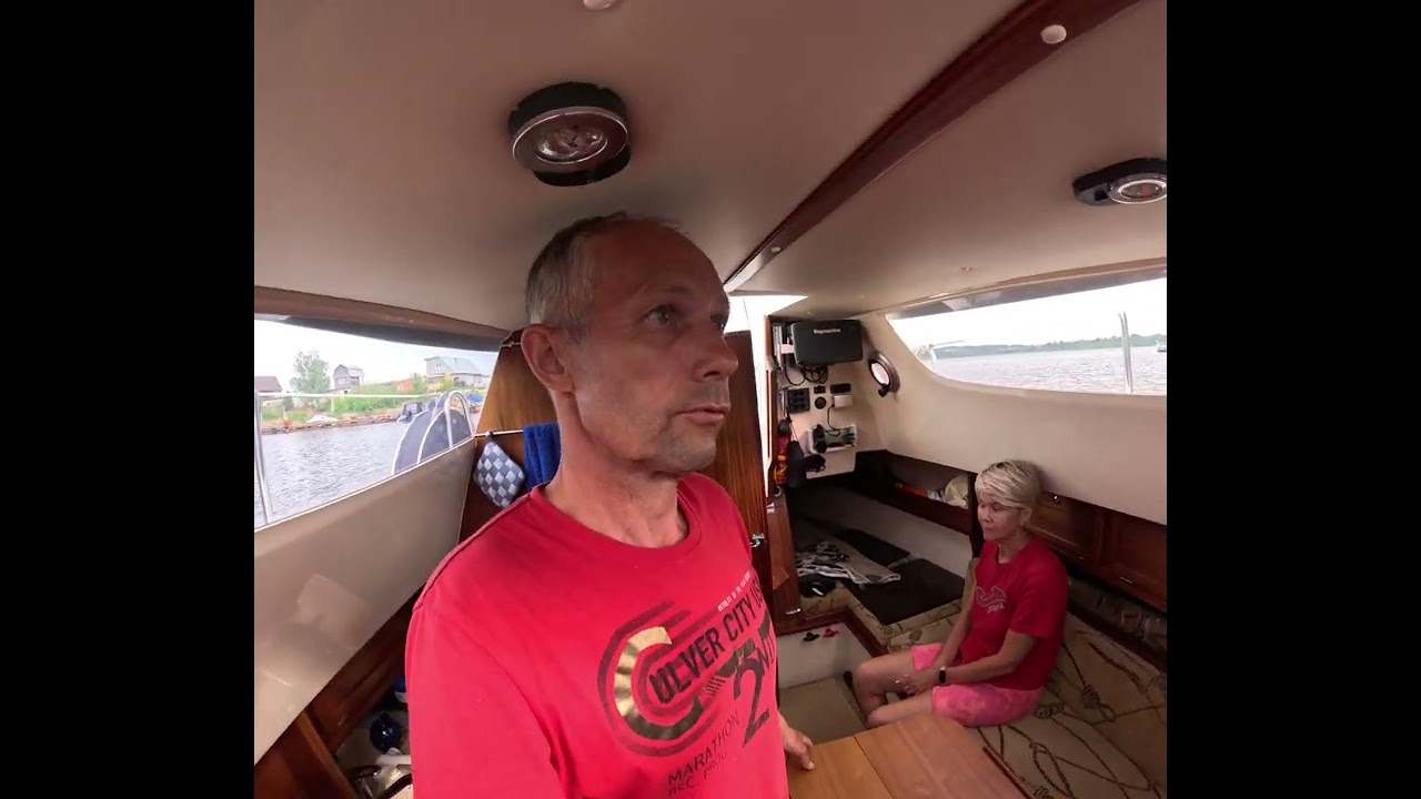 Обзор моторной водоизмещающей яхты