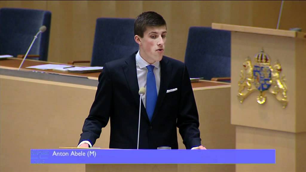 Anton Abele (M) debatterar hemliga tvångsmedel i Riksdagen