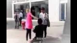 Pria Ini Ditampar Ceweknya, THIS man slapped his girlfriend