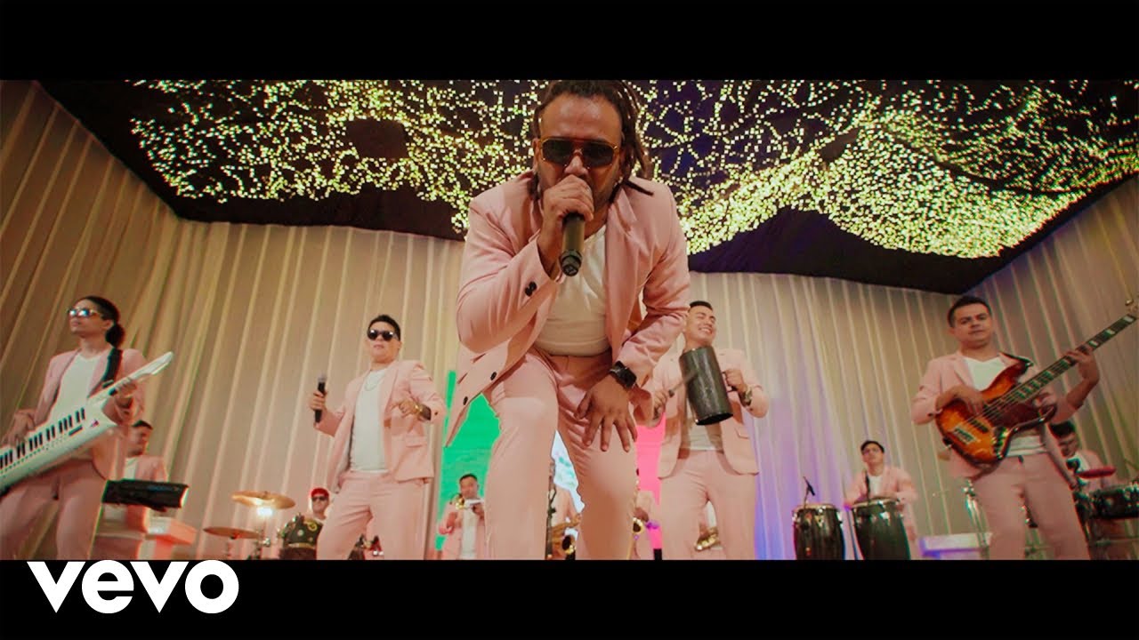 Master Kumbia - Mix Internacional: Loquito Por Ti/Atrevida/Ojitos Mentirosos/Tonta