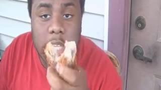 Black Man Teaches How To Eat Chicken