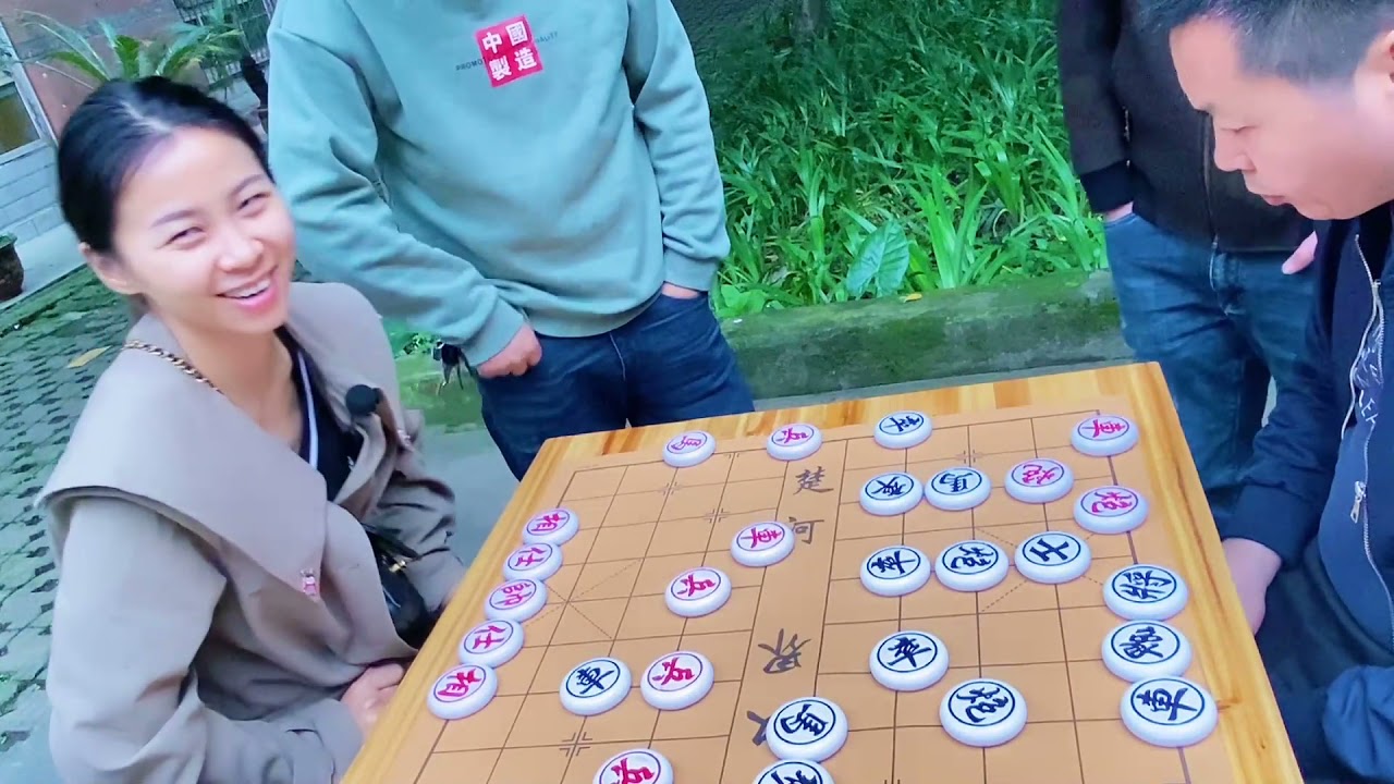 大爷你咋想的呢 昏招迭出 面对中炮哪能一味防守 失败是早晚的事