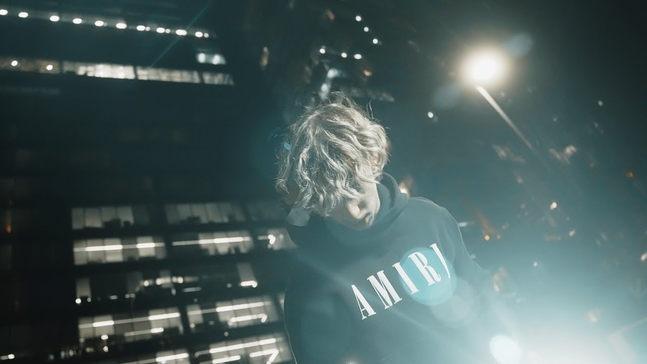 Obejrzyj SYNC - Takeoff (Official Video) w YouTube Obejrzyj SYNC - Takeoff (Official Video) w YouTube