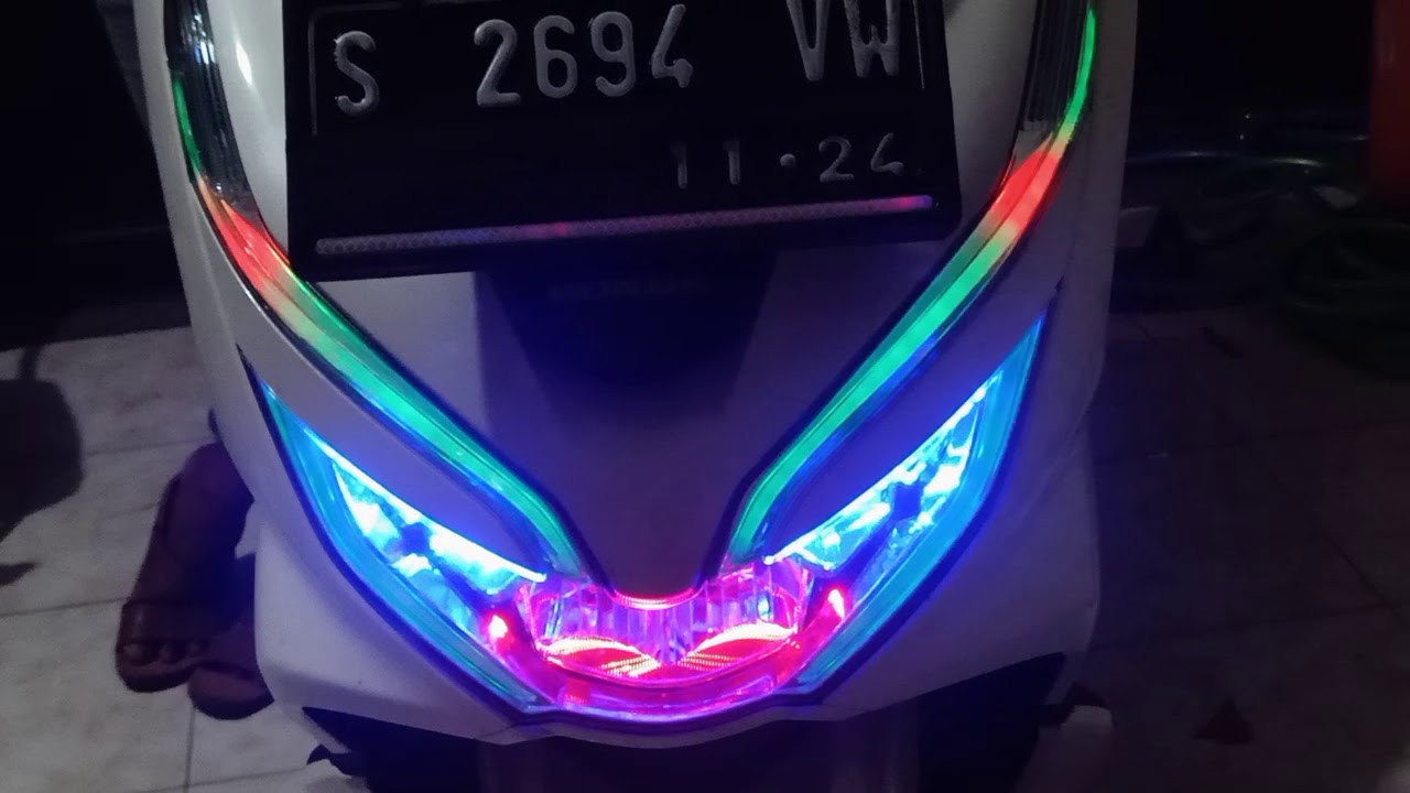 UP GRADE LAMPU ALIS PCX RGB JURAGANLED YouTube