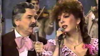 LUCHA MORENO Y JOSÉ JUAN CANTAN SU MÁS GRANDE EXITO "TU Y YO".