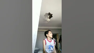 انت هتيجي معايا يا ابو شفه فراولة 