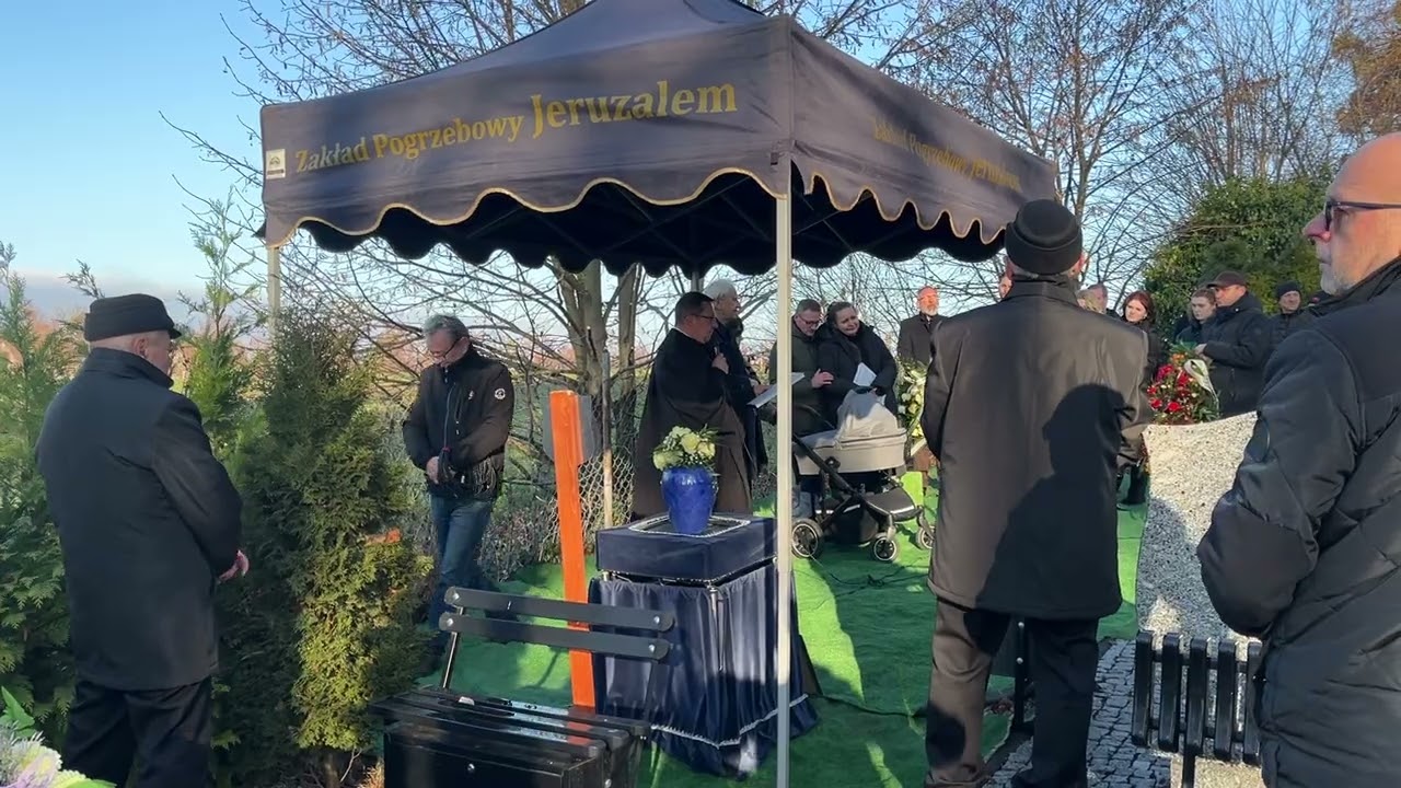 Mistrz Ceremonii Sebastian Przybyła - pożegnanie śp. Tadeusza Ekierta na cmentarzu Jeruzalem