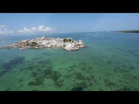 Santa Cruz del Islote - Islas San Bernardo Colombia desde el Aire, vista desde el Cielo