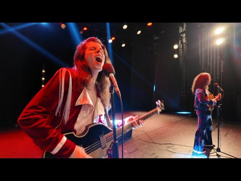 Banda AL9 - The New Love (Video)