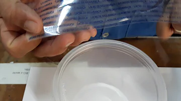 Como colocar lacrar no pote de plástico?