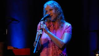 JOAN OSBORNE &amp; JACKIE GREENE: Tangled Up In Blue